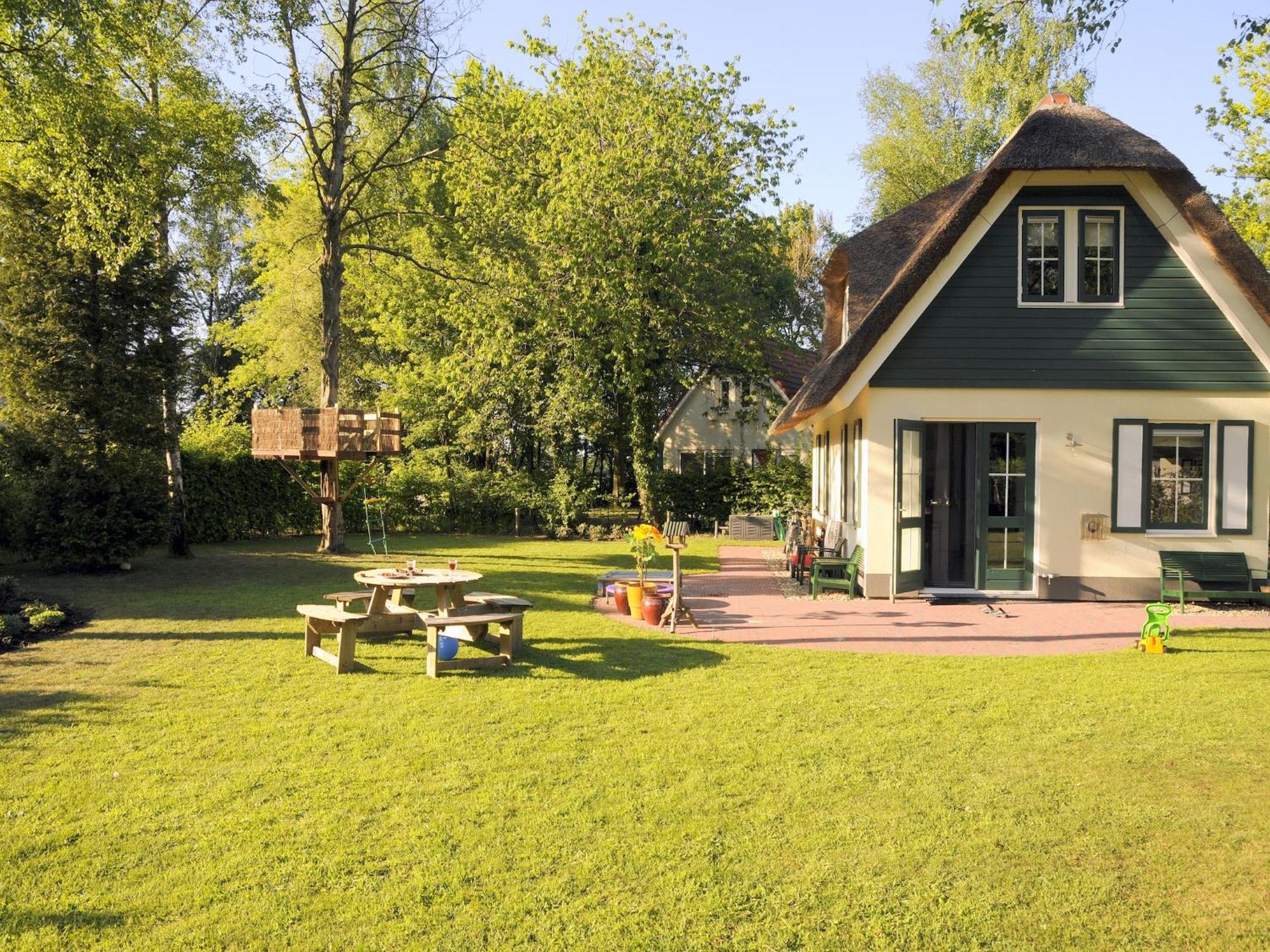 Beautiful Holiday Home In Heeten With Private Garden Bagian luar foto